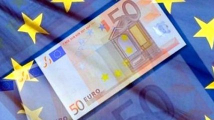 Победа Макрона на выборах привела к росту евро 