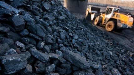 Польша пообещала запретить поставки угля из ОРДЛО