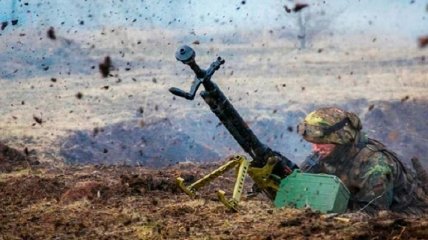 После дипломатического провала России в ТКГ боевики обстреляли украинских защитников, есть раненый