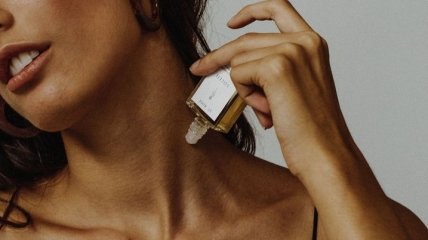 Поради, як змусити парфуми триматися увесь день
