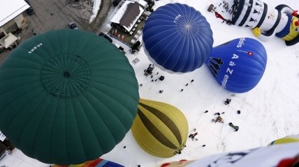 В Швейцарии стартовал фестиваль воздушных шаров (Фото)