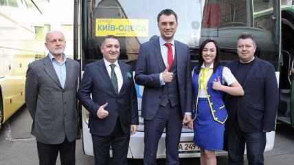 Омелян назвал дату, когда в Украине на всех маршрутах будут работать автобусы