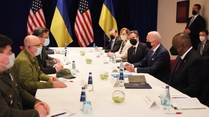 Переговоры проходят в Варшаве