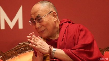 Далай-лама попал в больницу в США
