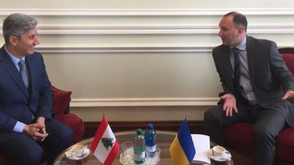 Замглавы МИД встретился с послом Ливана
