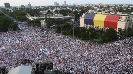 Протесты в Бухаресте: митингующие требуют отставки главного прокурора по борьбе с коррупцией