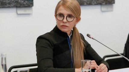 Тимошенко спела "Червону руту" в музее Ивасюка: видео