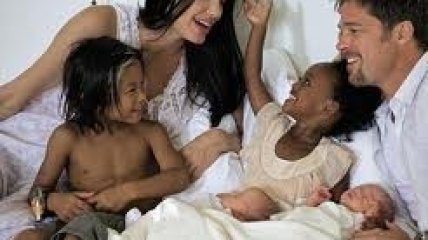 Аджелина Джоли снова ждет двойню?