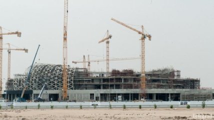 На строительстве объектов ЧМ-2022 в Катаре погибло более 400 рабочих