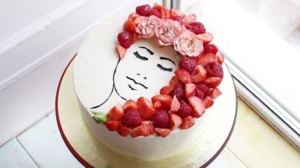 Сочный креатив: как украсить торт ягодами в домашних условиях (Фото)