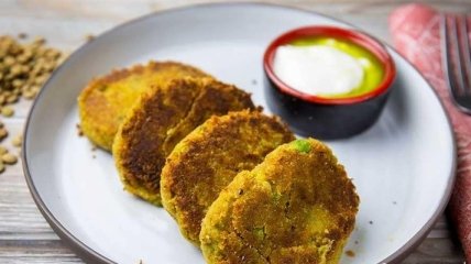 Прекрасная замена мясному варианту: победитель "Мастер Шеф" Евгений Клопотенко рассказал, как приготовить овощные котлеты  