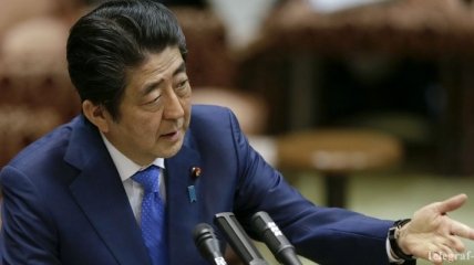 Премьер Японии пообещал предпринять вместе с США "конкретные меры" против КНДР