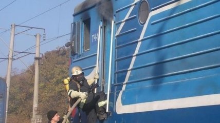 В Киевской области на ходу загорелся поезд