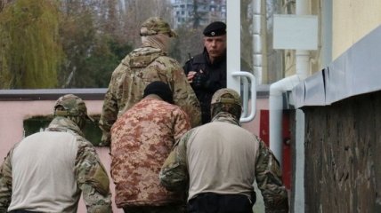 Российский омбудсмен посетила украинских моряков в СИЗО