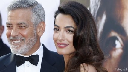 Жена Джорджа Клуни показала лица своих подросших детишек