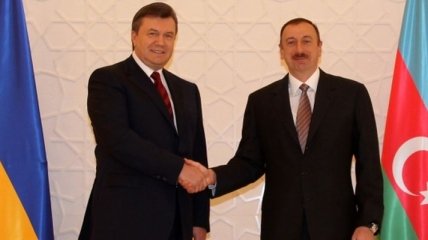 Янукович поздравил президента Азербайджана с днем ​​рождения