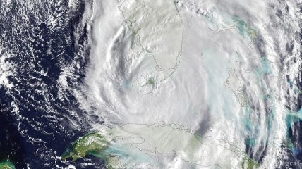 Шокирующие видео сокрушительного урагана "Ирма" 