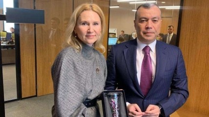 Вице-спикер Елена Кондратюк и министр соцзащиты Азербайджана Сахиль Рафиг оглы Бабаев