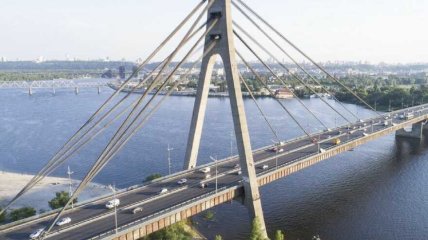 Водіям на замітку: на Північному мосту в Києві частково обмежать рух транспорту