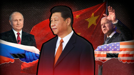 Китай продовжує знаходитися між двома вогнями