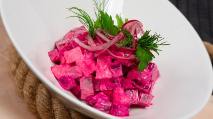 Пошаговый рецепт салата с селедкой