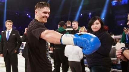 Украинские боксеры Усик и Хитров улучшили свои позиции в рейтинге WBC