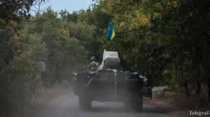 В Луганской области начался отвод бронетехники и вооружений