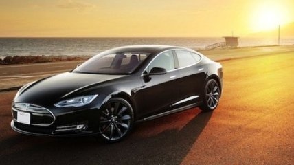 Компания Tesla отозвала свои электромобили