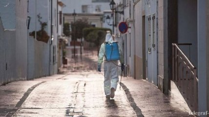 Эпидемия коронавируса: в Мадриде ввели "тотальный" масочный режим