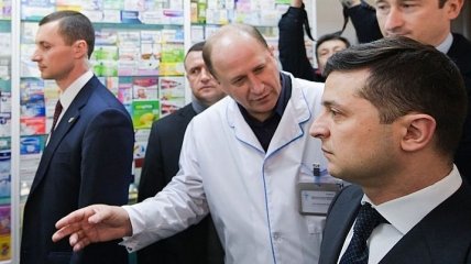 Зеленский ознакомился с ходом ремонта Бориспольской больницы (Фото)