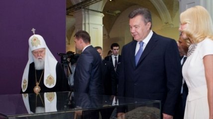 Виктор Янукович побывал на выставке ''Великое и Величественное''