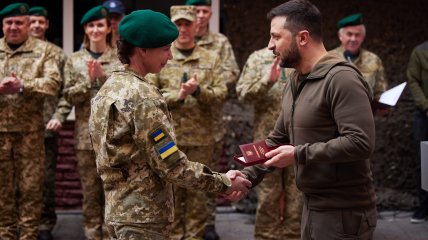 Украина чествует своих защитников и защитниц