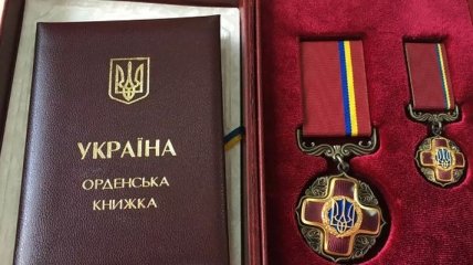 Порошенко наградил орденом "киборга-спартанца" Анатолия Свирида