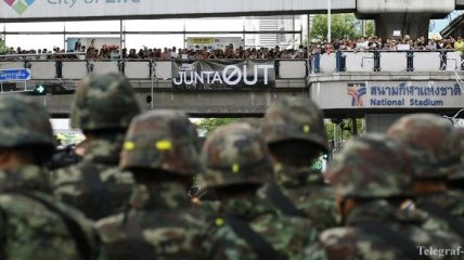 Власти США прекращают военную помощь Таиланду