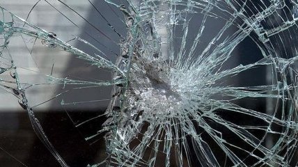 В Чернигове растрощили автомобиль правозащитника