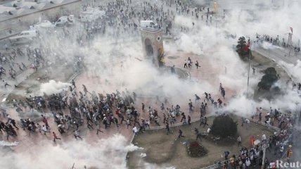 Ситуация в Турции: полиция взяла площадь Таксим под свой контроль