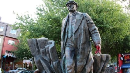 "Ленінопад" дістався США: у Сіетлі хочуть прибрати статую Леніна