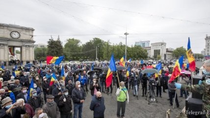 Сотни молдавских ветеранов вышли на протест в центре Кишинева