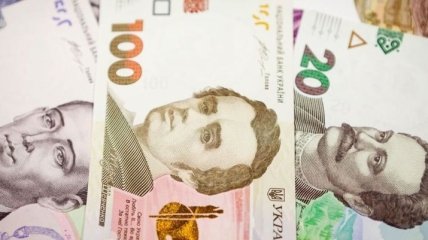 Курсы валют на 7 февраля: гривня укрепилась ниже 27 грн/доллар