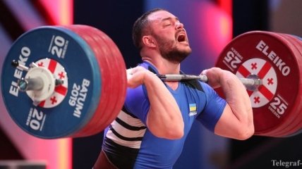 Украинец Чумак завоевал 3 "золота"на чемпионате Европы по тяжелой атлетике