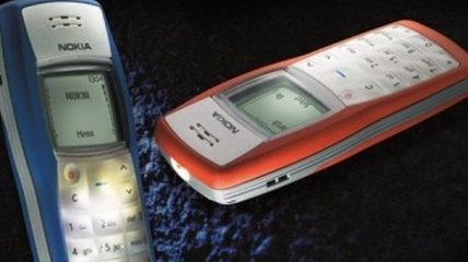 Старую модель телефона Nokia переделали в "умные" часы (Видео)