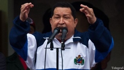 Чавес начал ходить и выполнять физические упражнения