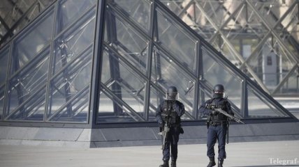 Премьер Франции: нападение в Лувре было террористической атакой