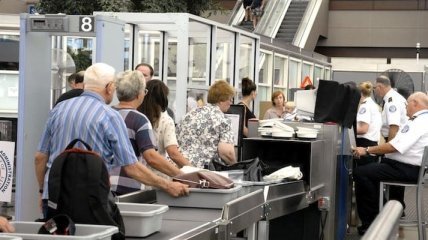 Аэропорты США ужесточат правила досмотра гаджетов