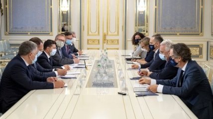 Зеленский рассчитывает на проведение нового саммита лидеров "нормандской четверки" до конца сентября