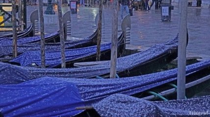 В Венеции пересохли легендарные каналы, покататься на гондолах невозможно 
