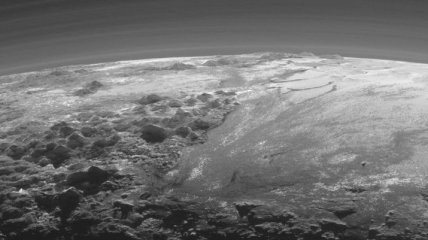 Загадка Плутона: он является необъяснимым источником рентгена