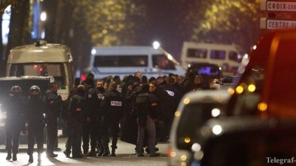 Во Франции за ночь подожгли более 800 автомобилей