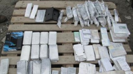 Пограничники нашли в топливном баке смартфонов на 177 тысяч гривен