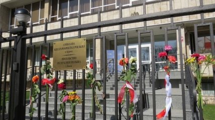 В Киеве почтили память погибших в Смоленской трагедии